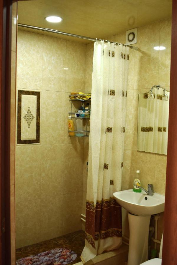 Напротив Спортивно-Концертного Комплекса Apartment Yerevan Ngoại thất bức ảnh